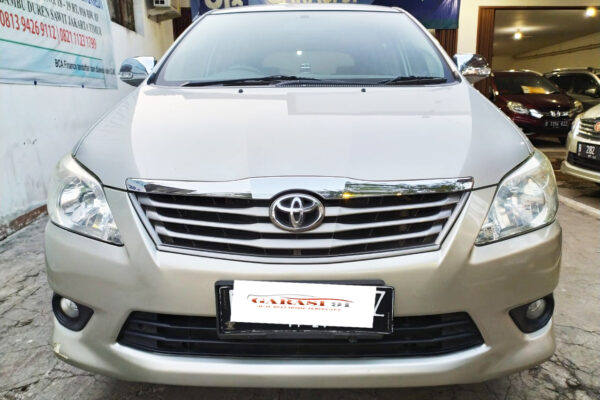 Grand Innova G AT