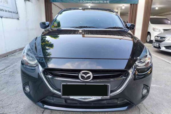 Mazda 2 R AT