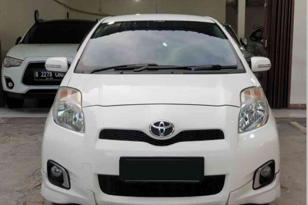 YARIS E AT