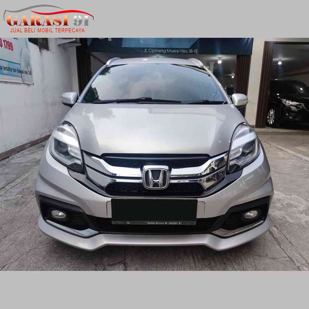 Mobilio RS Cvt AT