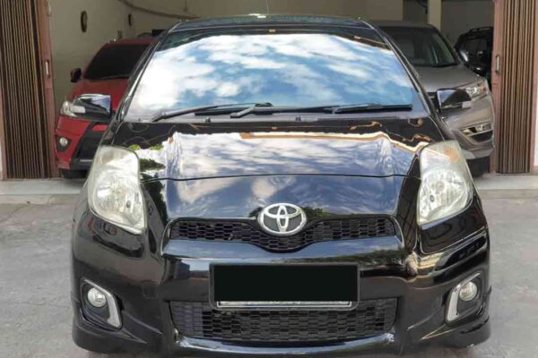 Toyota Yaris S AT