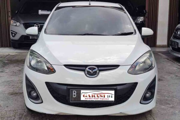 Mazda 2 R AT