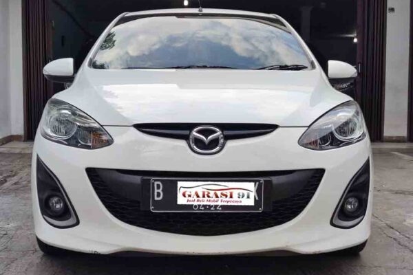 Mazda 2 R AT