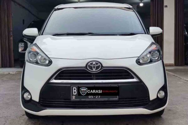 Sienta V cvt AT