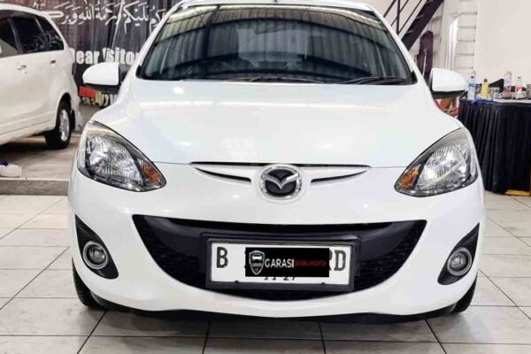 Mazda 2 R AT