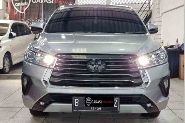 Innova Reborn V Diesel AT