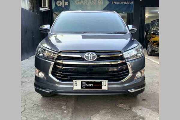 Innova Venturer 2.0 Bensin AT