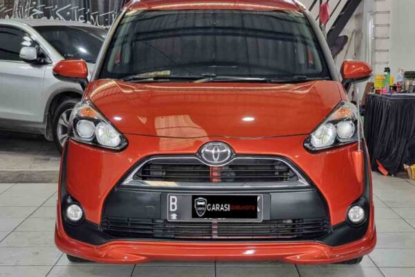 Sienta V CVT