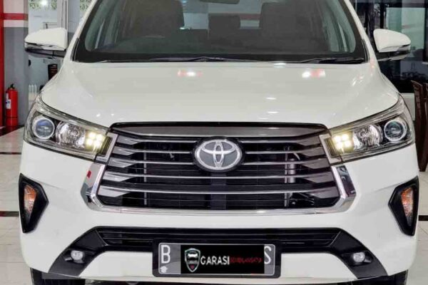 Innova Reborn V Bensin AT