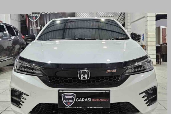 City RS Hatchback AT