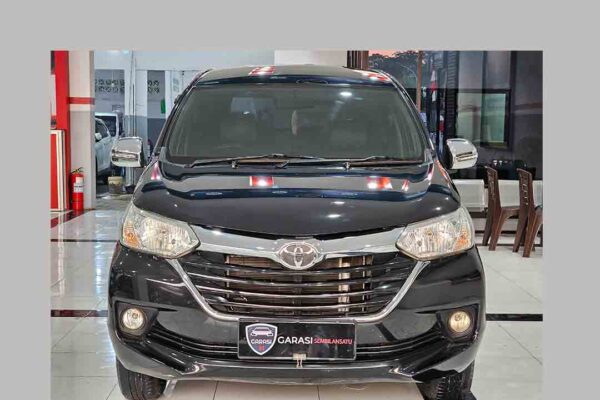 Grand Avanza G AT