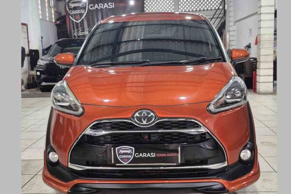 Sienta V Cvt